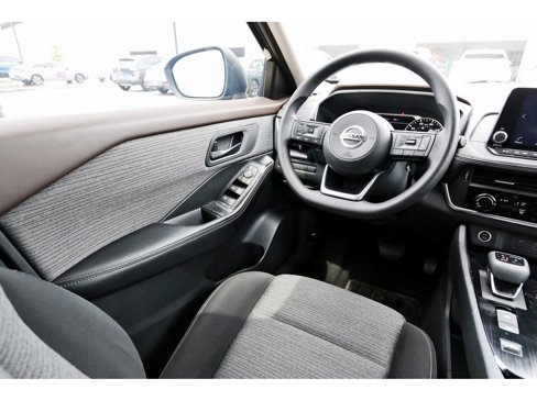 Used 2021 Nissan Rogue S image 9