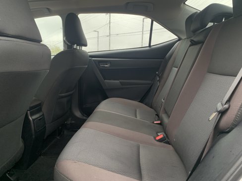 Used 2017 Toyota Corolla LE image 32