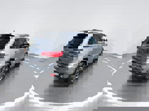 Used 2019 Jeep Grand Cherokee Limited image 18