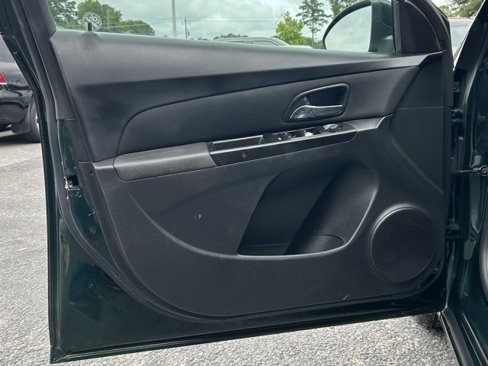 Used 2014 Chevrolet Cruze LT image 17