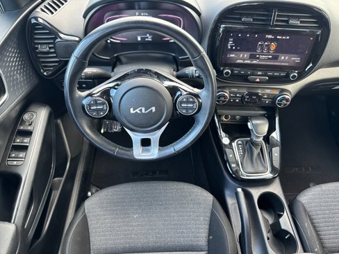 Used 2023 Kia Soul EX image 14