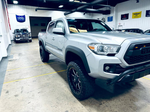 Used 2016 Toyota Tacoma TRD Off-Road image 19