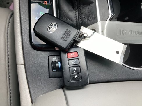Used 2016 Toyota Highlander XLE image 7