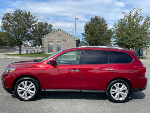 Used 2019 Nissan Pathfinder SL w/ SL Premium Package image 4