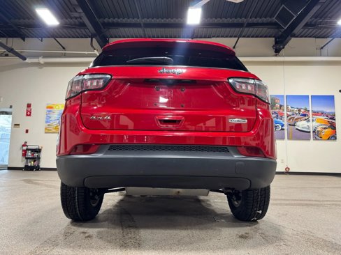 Used 2018 Jeep Compass Latitude w/ Cold Weather Group image 20