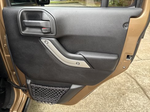 Used 2015 Jeep Wrangler Unlimited Sport image 20