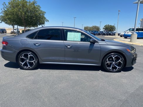 Used 2021 Volkswagen Passat 2.0T R-Line image 8