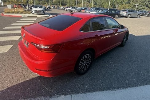 Used 2019 Volkswagen Jetta SEL w/ Cold Weather Package image 5