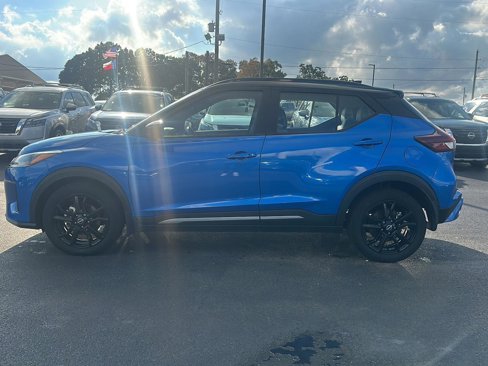 Used 2023 Nissan Kicks SR w/ SR Premium Package image 3