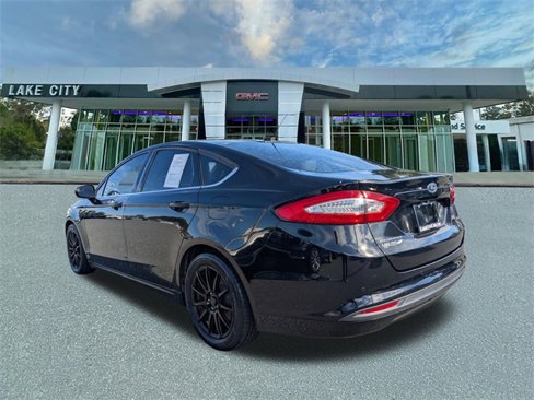 Used 2016 Ford Fusion SE image 5