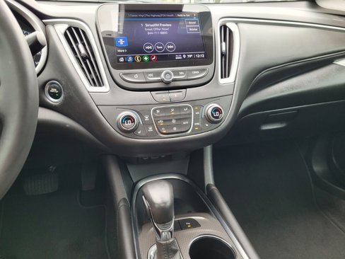 Used 2022 Chevrolet Malibu LT w/ Leather Package image 9