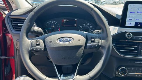 Used 2022 Ford Escape SE w/ SE Sport Appearance Package image 19