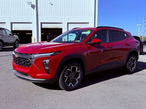 New 2026 Chevrolet Trax LT w/ Driver Confidence Package image 1