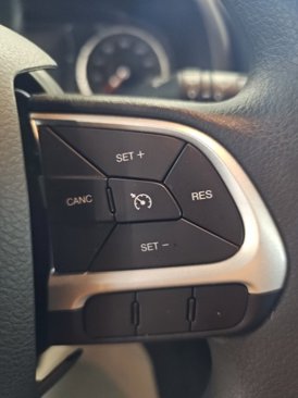 Used 2020 Jeep Renegade Sport w/ Sport Appearance Group image 16
