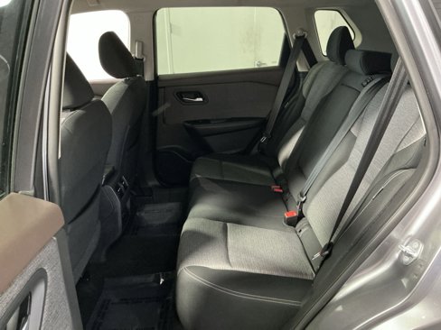 Used 2021 Nissan Rogue SV image 30