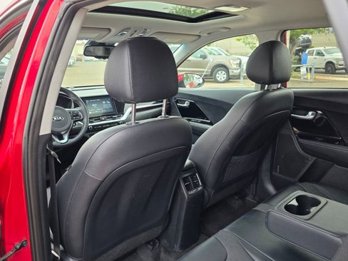 Used 2020 Kia Niro Touring image 18