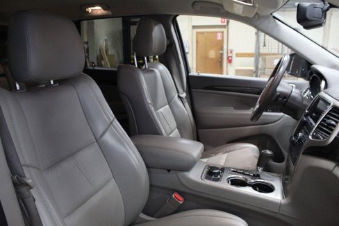 Used 2011 Jeep Grand Cherokee Laredo image 11