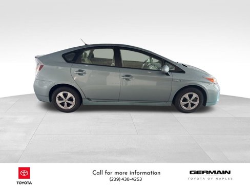 Certified 2015 Toyota Prius Three image 7