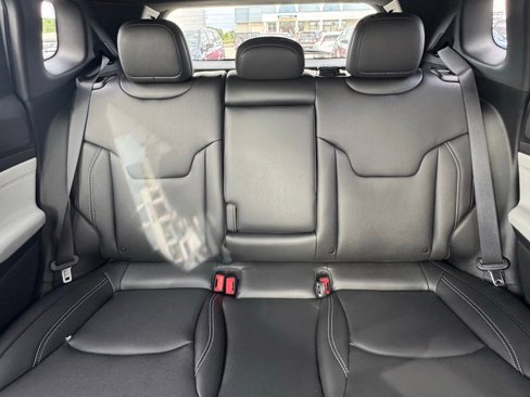 New 2025 Jeep Compass Limited image 12