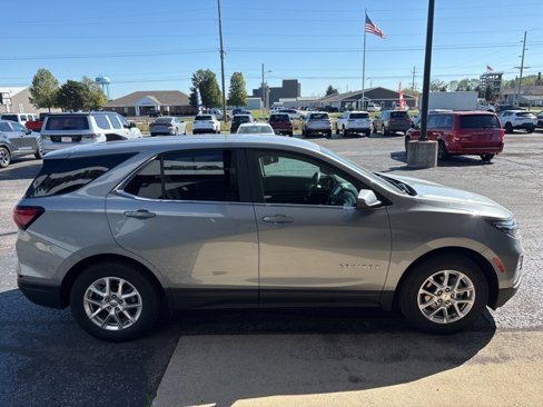 Used 2024 Chevrolet Equinox LT image 8