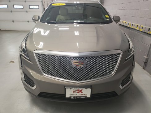 Used 2017 Cadillac XT5 FWD image 6