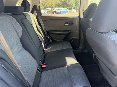 Used 2023 Nissan Rogue SV image 8