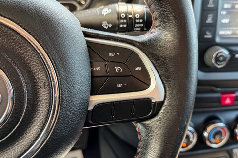 Used 2017 Jeep Renegade Trailhawk image 25