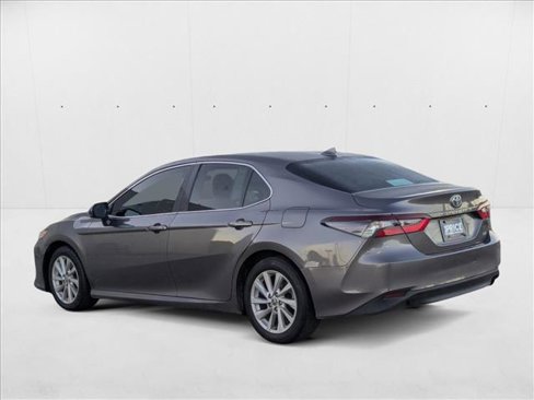 Used 2024 Toyota Camry LE image 7