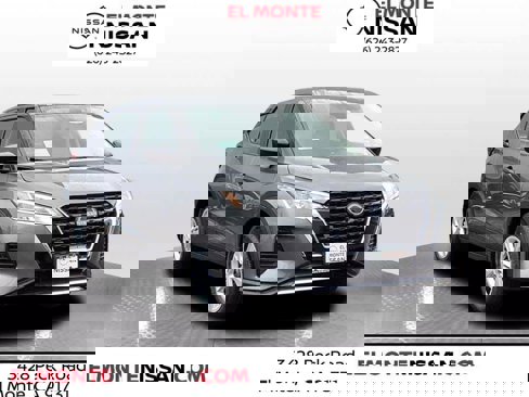 New 2025 Nissan Kicks Play S image 1