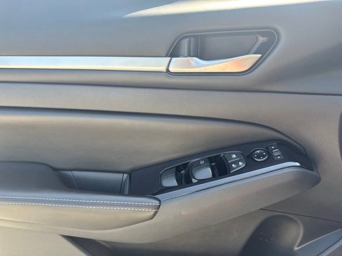 Used 2023 Nissan Altima 2.5 SV image 19