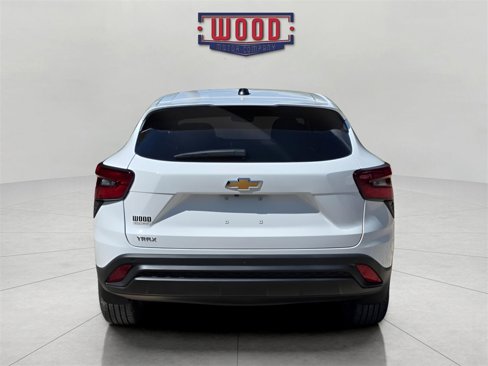 New 2025 Chevrolet Trax LS w/ LS Convenience Package image 3
