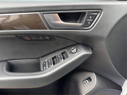 Used 2014 Audi Q5 2.0T Premium Plus w/ Premium Plus Package image 21