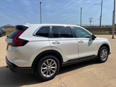 Used 2023 Honda CR-V EX image 5