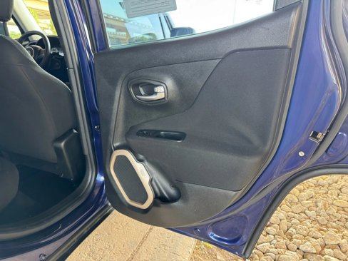 Used 2016 Jeep Renegade Sport w/ Power & Air Group image 22