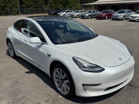 Used 2020 Tesla Model 3 Standard Range Plus image 3