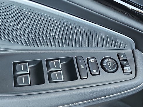 Certified 2025 Acura MDX w/ Technology Package image 29
