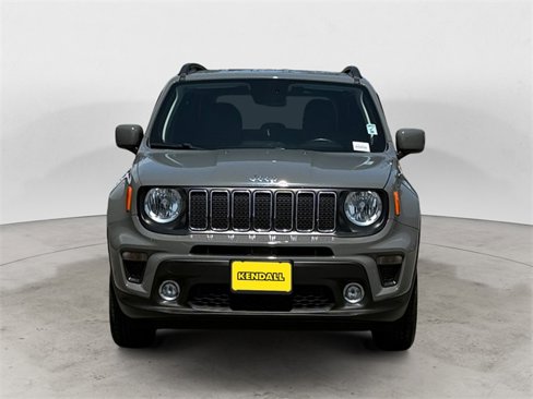 Used 2020 Jeep Renegade Latitude w/ Cold Weather Group image 8