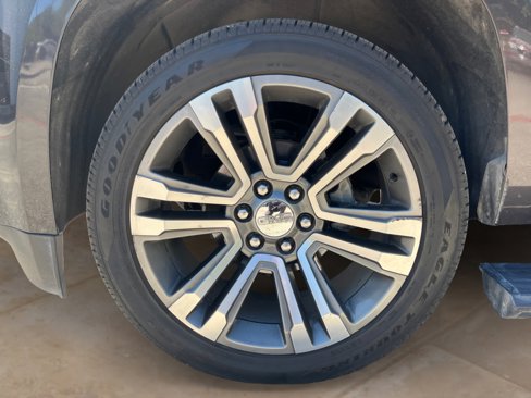 Used 2017 GMC Yukon Denali w/ Open Road Package image 26