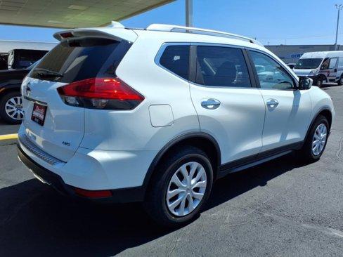 Used 2017 Nissan Rogue S w/ S Appearance Package image 3