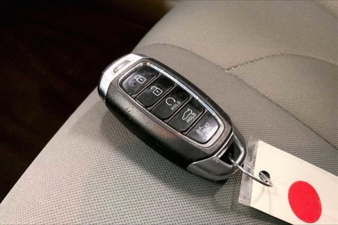 Used 2022 Hyundai Elantra SEL image 18