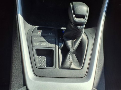 Used 2019 Toyota RAV4 XLE image 22