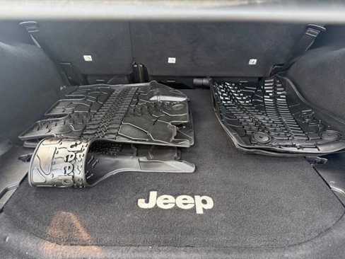 Used 2015 Jeep Wrangler Unlimited Sport w/ Connectivity Group image 29