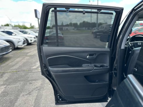 Used 2017 Honda Pilot Touring image 23