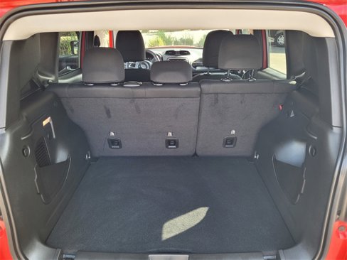 Certified 2023 Jeep Renegade Latitude image 27