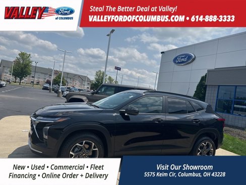 Used 2024 Chevrolet Trax LT w/ LT Convenience Package image 6