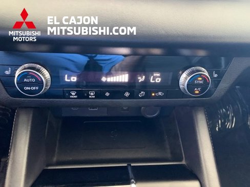 Used 2024 Mitsubishi Outlander SE image 23