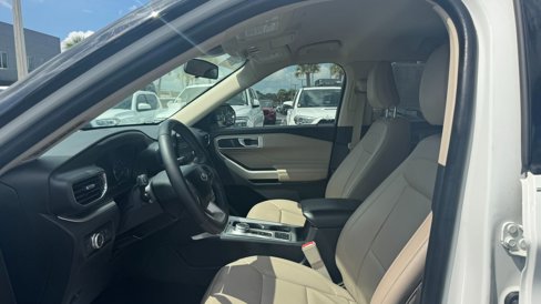 Certified 2022 Ford Explorer XLT w/ Equipment Group 202A image 21