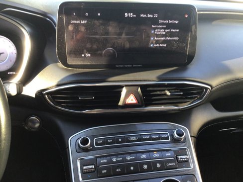 Used 2023 Hyundai Santa Fe SEL w/ Premium Package image 9