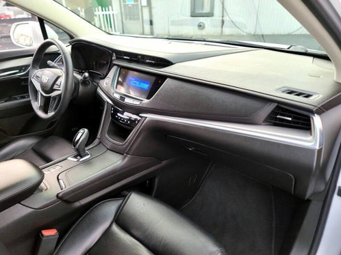 Used 2017 Cadillac XT5 Premium Luxury image 12