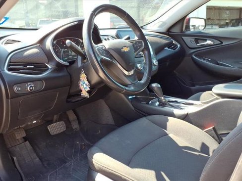 Used 2018 Chevrolet Malibu LT image 16